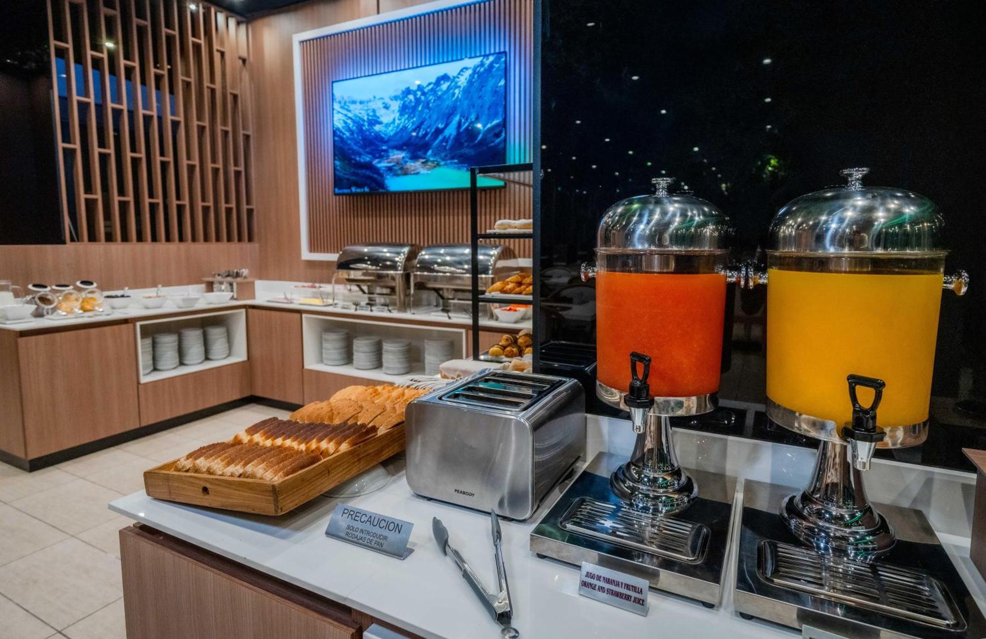 Holiday Inn Rosario By Ihg מראה חיצוני תמונה